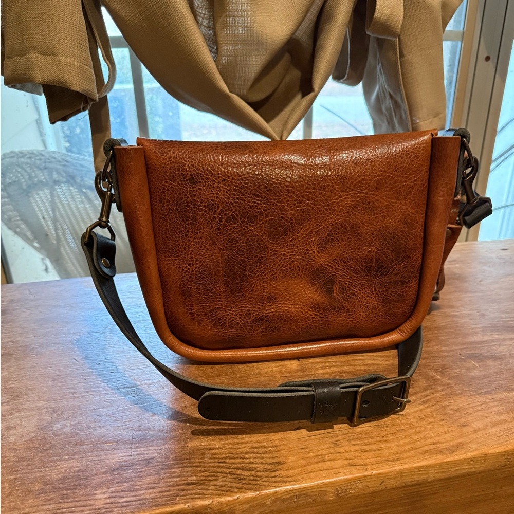 Go Forth Goods Small Kindle Satchel in Peanut Bison - Picture 11 of 11